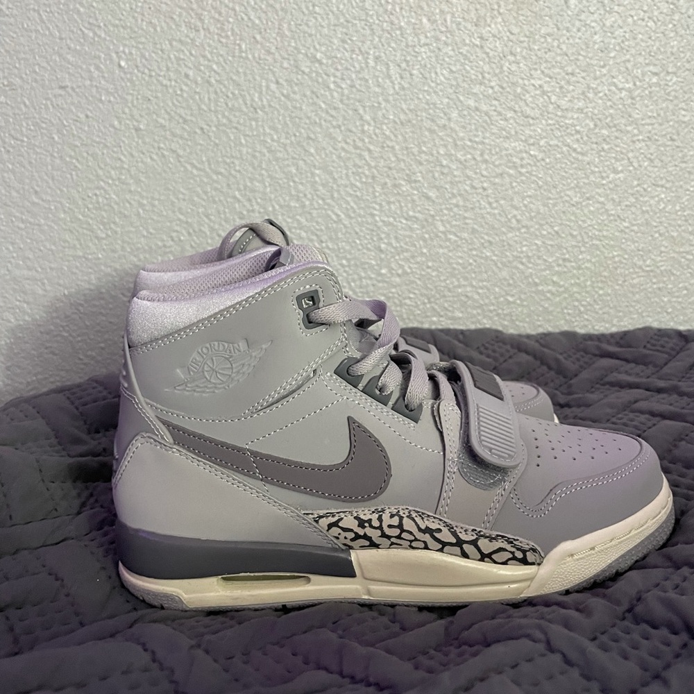 kids nike air jordan 1s